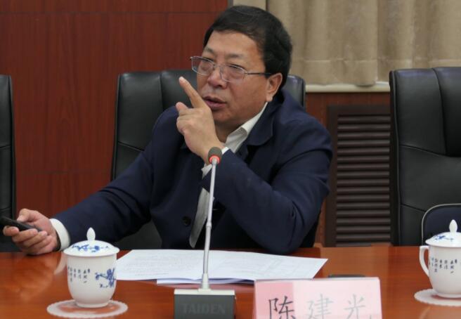 乡村产业发展概括为“三个树、六个农业、四个抓手”