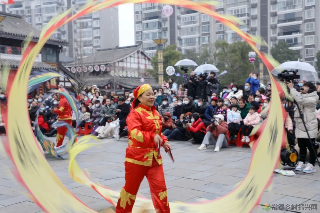 引发数十万人围观——常德河街的元宵节“吊炸天”(图11) 66.jpg