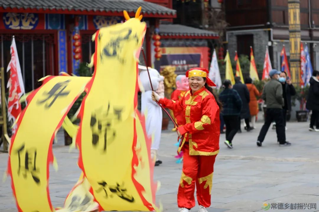 引发数十万人围观——常德河街的元宵节“吊炸天”(图13) 88.jpg