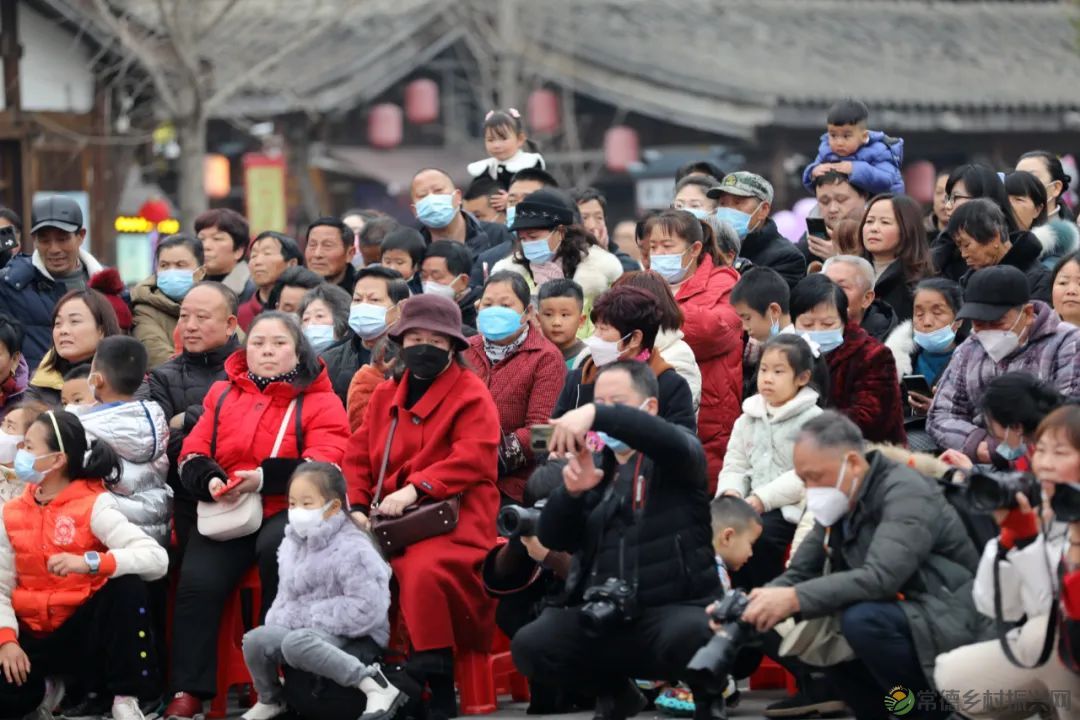 引发数十万人围观——常德河街的元宵节“吊炸天”(图18) 333.jpg