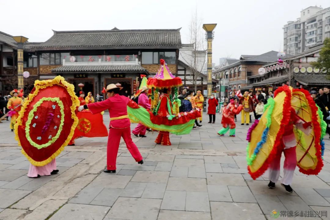 引发数十万人围观——常德河街的元宵节“吊炸天”(图19) 444.jpg