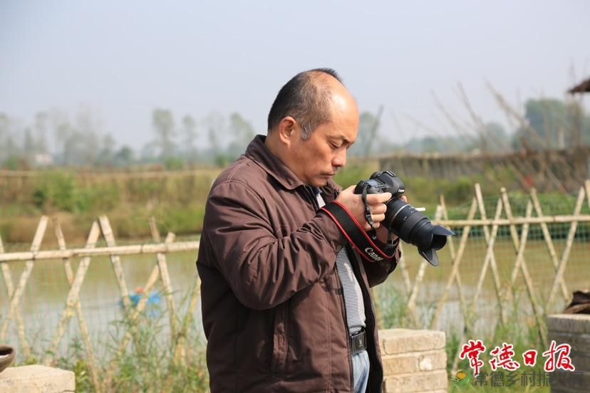 为当代乡村立此存照 ——新闻调查作品集《草坪纪事》创作谈(图8) 微信图片_20230207210112.jpg