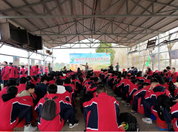 接地气!扎稻草人、捕鱼、种菜、犁地……常德这所学校学生变身“小农夫”(图7) image.png