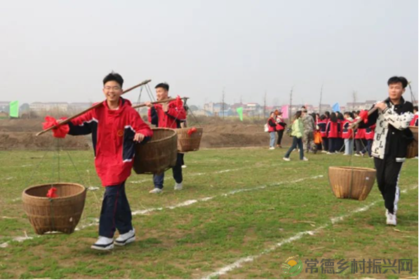 接地气!扎稻草人、捕鱼、种菜、犁地……常德这所学校学生变身“小农夫”(图18) image.png