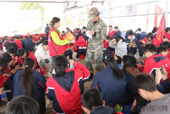 接地气!扎稻草人、捕鱼、种菜、犁地……常德这所学校学生变身“小农夫”(图34) image.png