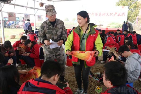 接地气!扎稻草人、捕鱼、种菜、犁地……常德这所学校学生变身“小农夫”(图35) image.png