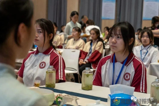 茶文化进校园 | 武陵红携手常德科技职院举办“国际茶日”主题活动(图5) image.png