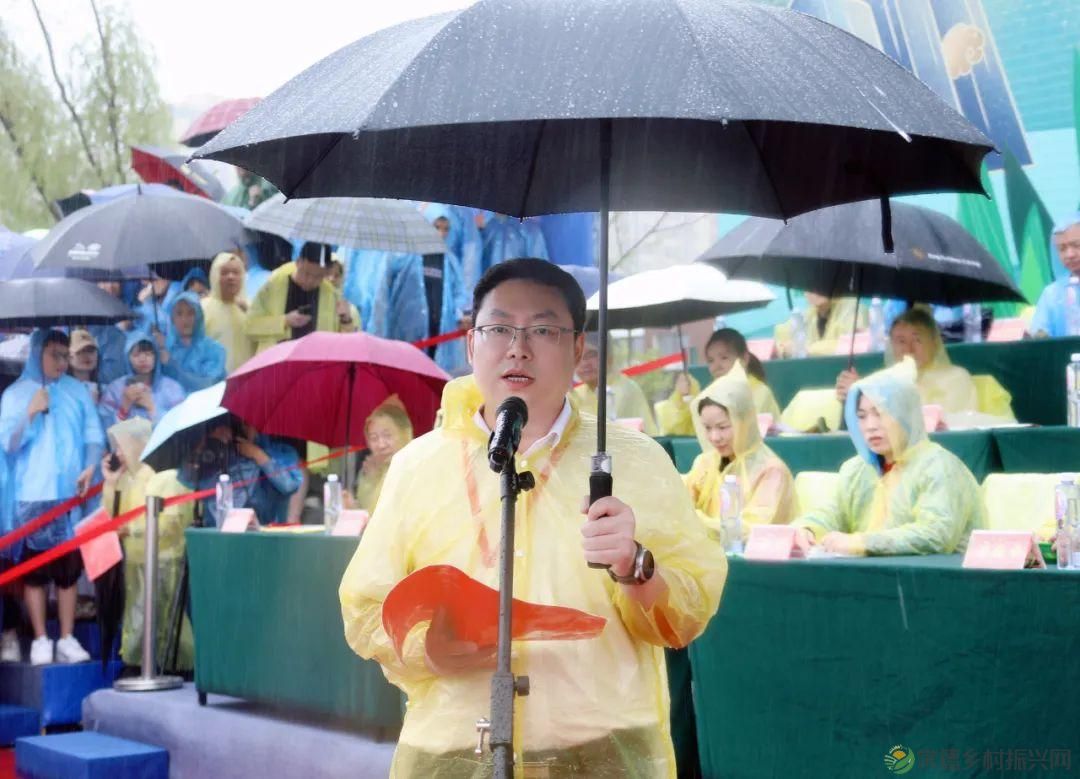 花落谁家?中国•常德鼎城首届阳明湖龙舟赛完美收官(图7) 花落谁家?中国•常德鼎城首届阳明湖龙舟赛完美收官(图7)