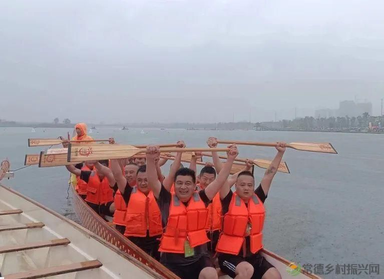 花落谁家?中国•常德鼎城首届阳明湖龙舟赛完美收官(图13) 花落谁家?中国•常德鼎城首届阳明湖龙舟赛完美收官(图13)