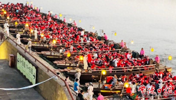 大型溪流漫游实景演出《桃花源记》入围全国旅游演艺精品名录(图3) 大型溪流漫游实景演出《桃花源记》入围全国旅游演艺精品名录(图3)