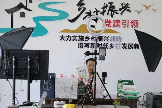 常德新增一所学校——他的名字叫常德鼎城乡村振兴学校、为湖南省第一所区(县)级乡村振兴学校(图43) 常德新增一所学校——他的名字叫常德鼎城乡村振兴学校、为湖南省第一所区(县)级乡村振兴学校(图43)