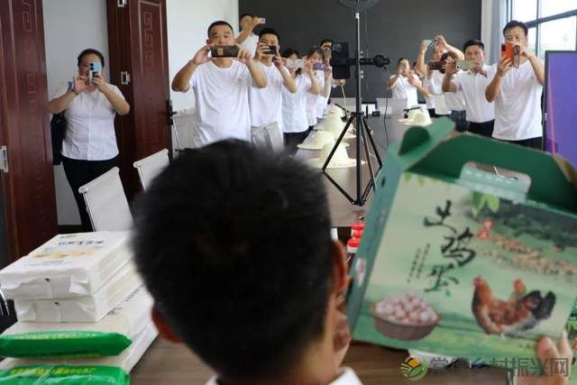 常德新增一所学校——他的名字叫常德鼎城乡村振兴学校、为湖南省第一所区(县)级乡村振兴学校(图46) 常德新增一所学校——他的名字叫常德鼎城乡村振兴学校、为湖南省第一所区(县)级乡村振兴学校(图46)