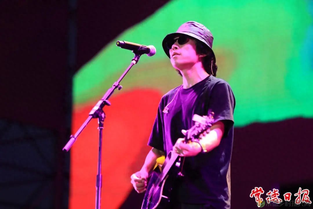 【七星伴月 悦享常德】释心堂沙滩音乐节引爆柳叶湖畔畅享文旅狂欢(图4) 【七星伴月 悦享常德】释心堂沙滩音乐节引爆柳叶湖畔畅享文旅狂欢(图4)