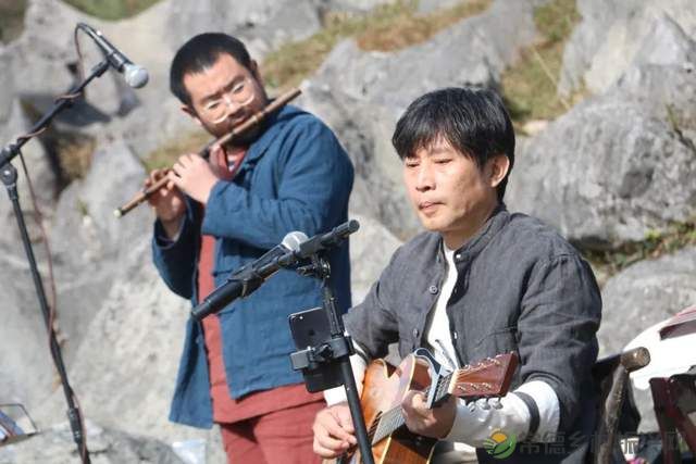 当高山恋上草场,当民谣唱响太平,请聆听大自然与音符的激情碰撞(图7) 当高山恋上草场,当民谣唱响太平,请聆听大自然与音符的激情碰撞(图7)