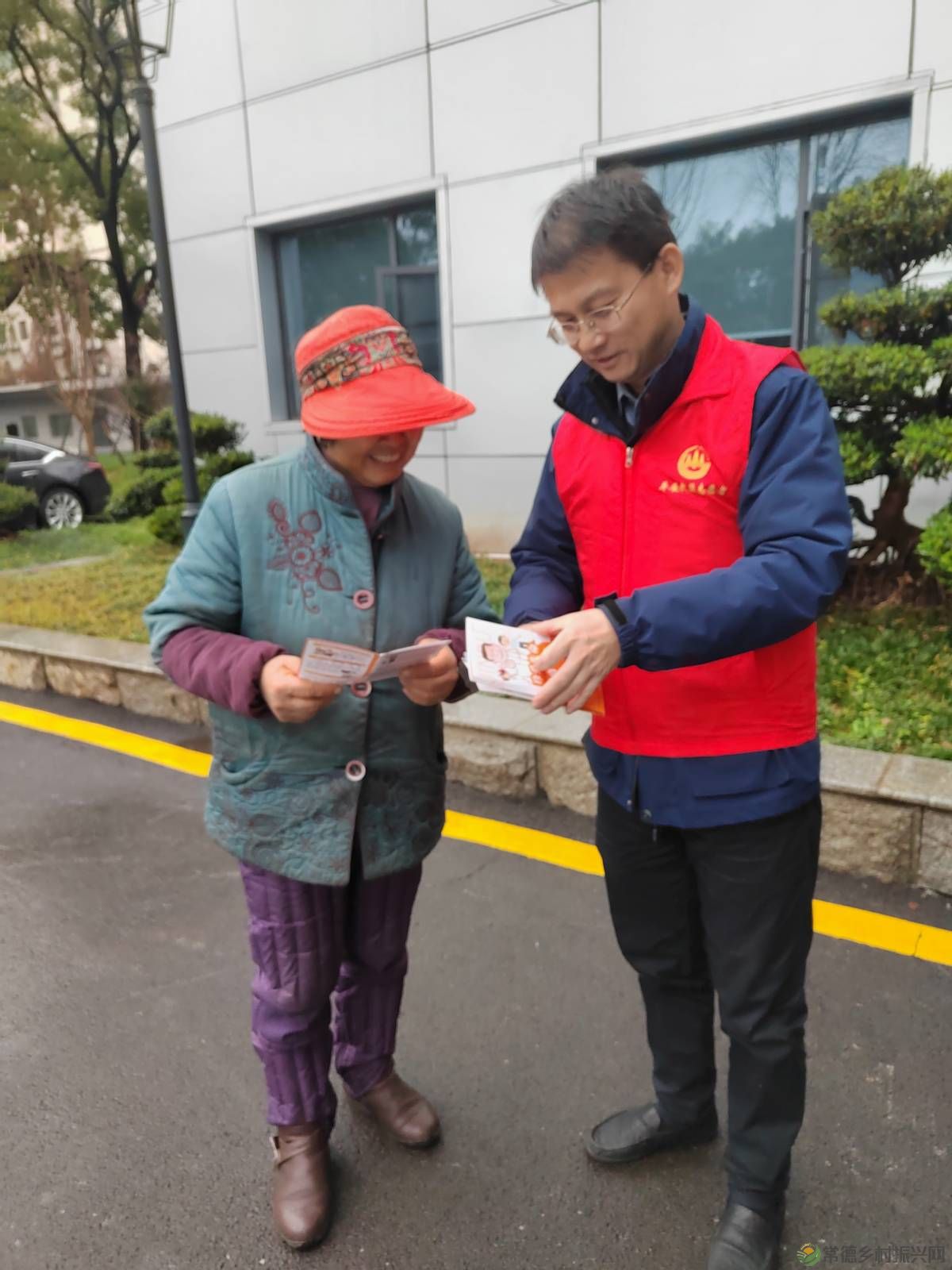 平安喜乐闹元宵 禁毒宣传不停歇——穿紫河街道开展禁毒宣传活动(图3) 平安喜乐闹元宵 禁毒宣传不停歇——穿紫河街道开展禁毒宣传活动(图3)