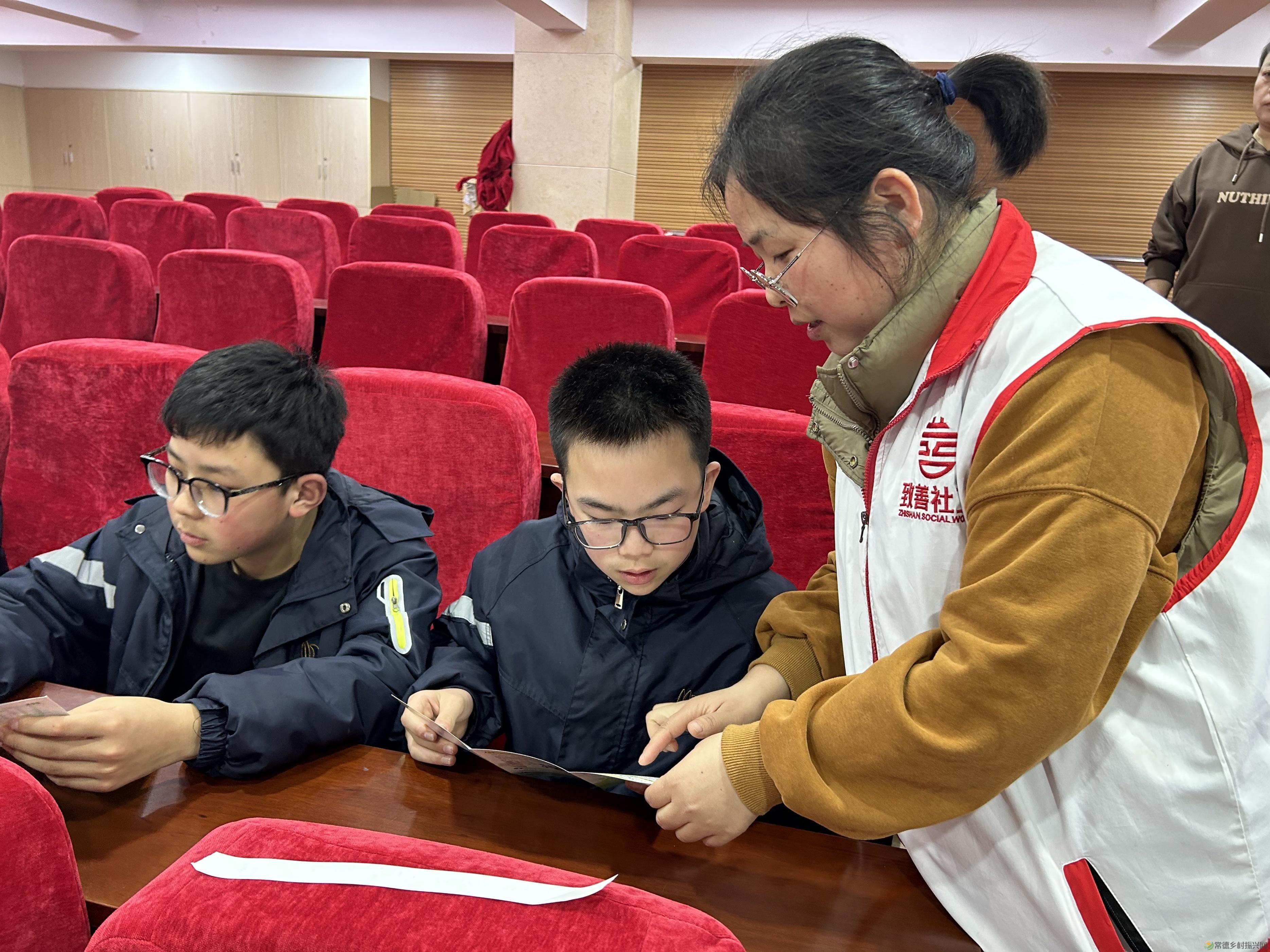 【武陵禁毒】武陵区穿紫河街道开展禁毒宣传进校园活动(图3) 【武陵禁毒】武陵区穿紫河街道开展禁毒宣传进校园活动(图3)