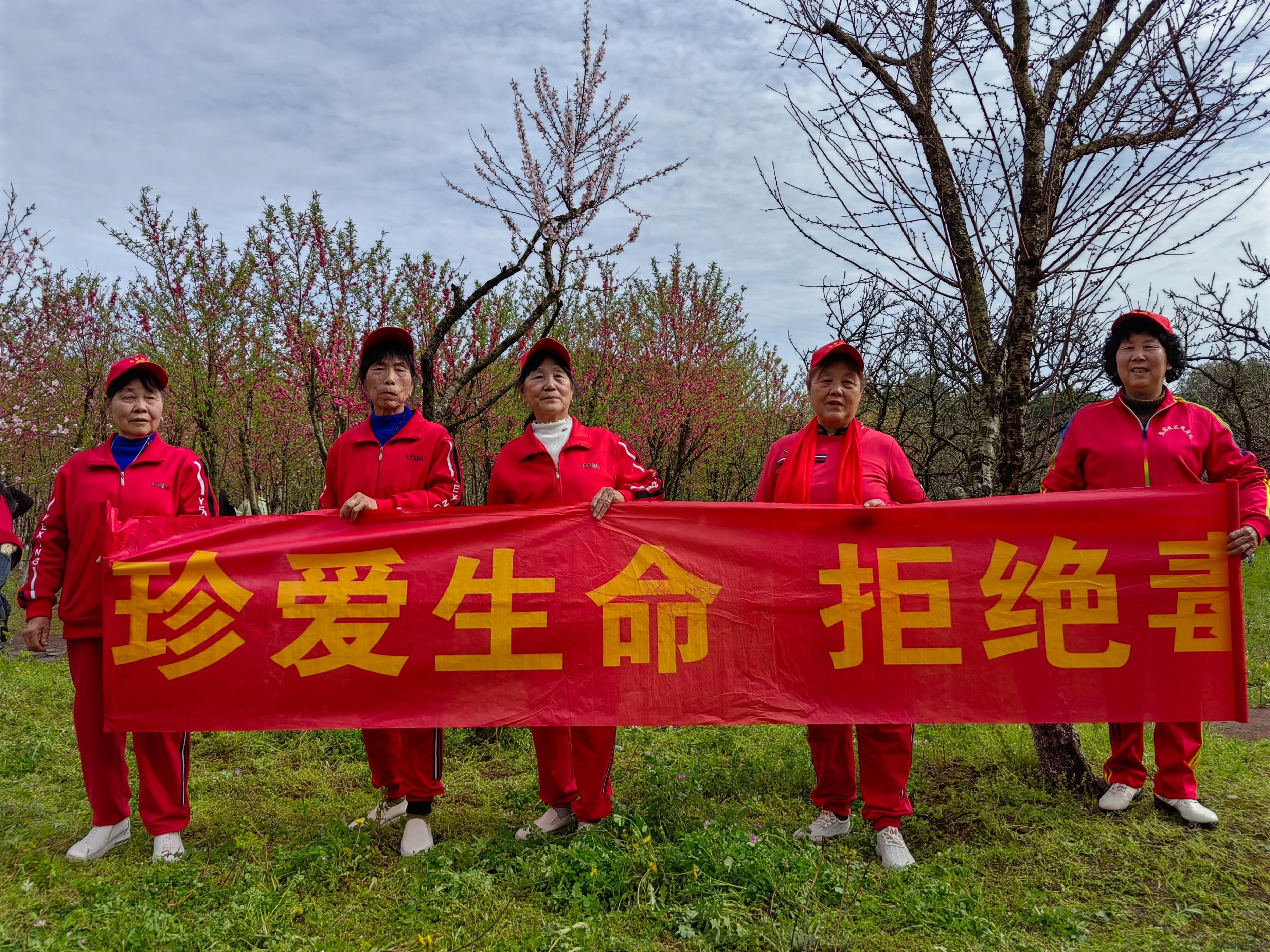 禁毒宣传进高校 花样青春不“毒”行(图3) 禁毒宣传进高校 花样青春不“毒”行(图3)