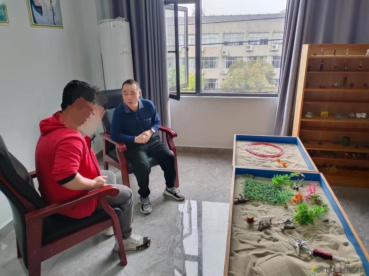 【武陵禁毒】临澧县为社区戒毒康复人员“点亮心灯”(图4) 【武陵禁毒】临澧县为社区戒毒康复人员“点亮心灯”(图4)