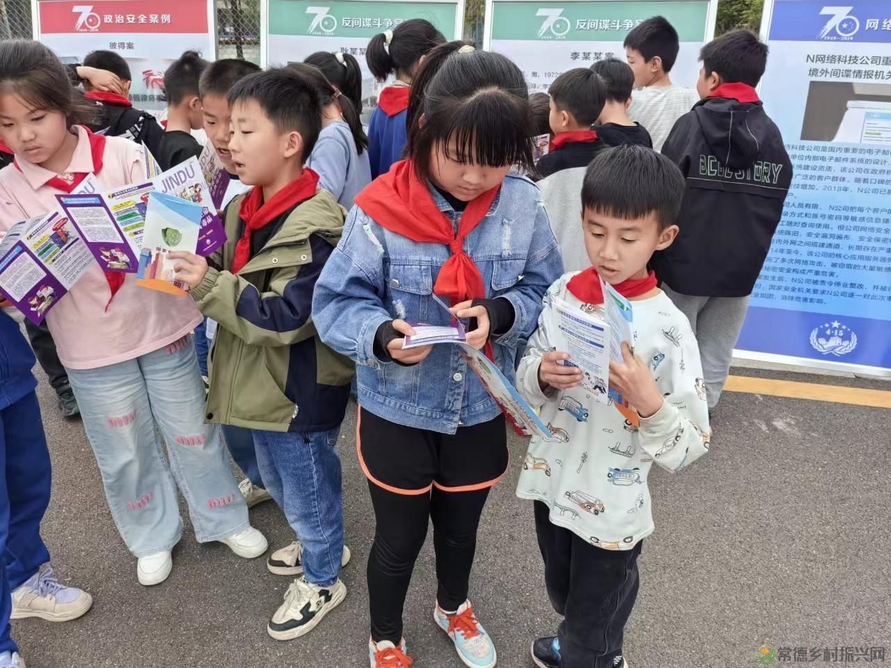 【武陵禁毒】武陵区芙蓉街道禁毒宣传进校园(图3) 【武陵禁毒】武陵区芙蓉街道禁毒宣传进校园(图3)