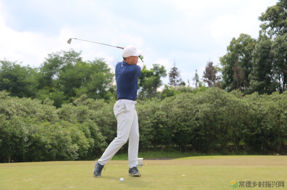 品“千年国”酒 打快乐高球——张家界高尔夫第三届“千年国酒杯”邀请赛圆满收官(图11) 品“千年国”酒 打快乐高球——张家界高尔夫第三届“千年国酒杯”邀请赛圆满收官(图11)