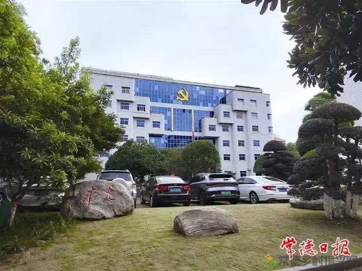 “七张民生名片”背后的幸福密码(图2) “七张民生名片”背后的幸福密码(图2)