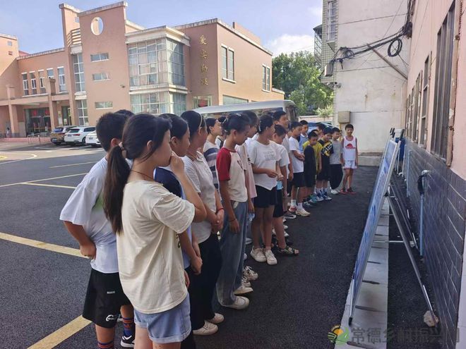 常德柳叶湖白鹤镇中学开展防范青少年药物滥用宣传活动(图6) 常德柳叶湖白鹤镇中学开展防范青少年药物滥用宣传活动(图6)