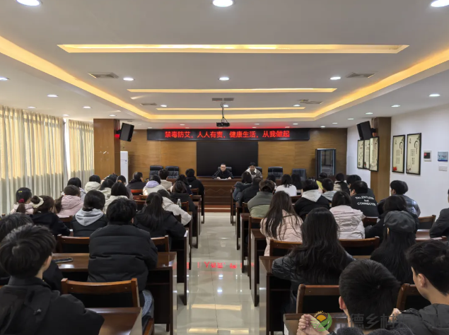 常德：禁毒防艾宣传 护航高校学子