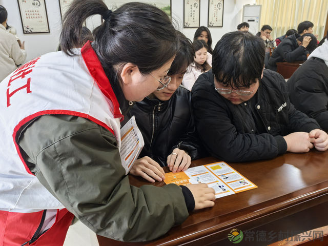 常德:禁毒防艾宣传 护航高校学子(图2) 常德:禁毒防艾宣传 护航高校学子(图2)