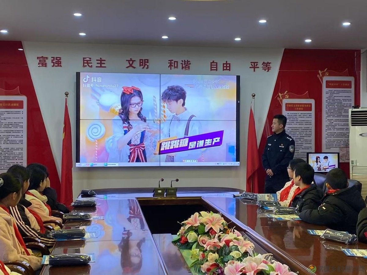 武陵区芦荻山乡开展“开学第一课”禁毒宣传活动(图3) 武陵区芦荻山乡开展“开学第一课”禁毒宣传活动(图3)