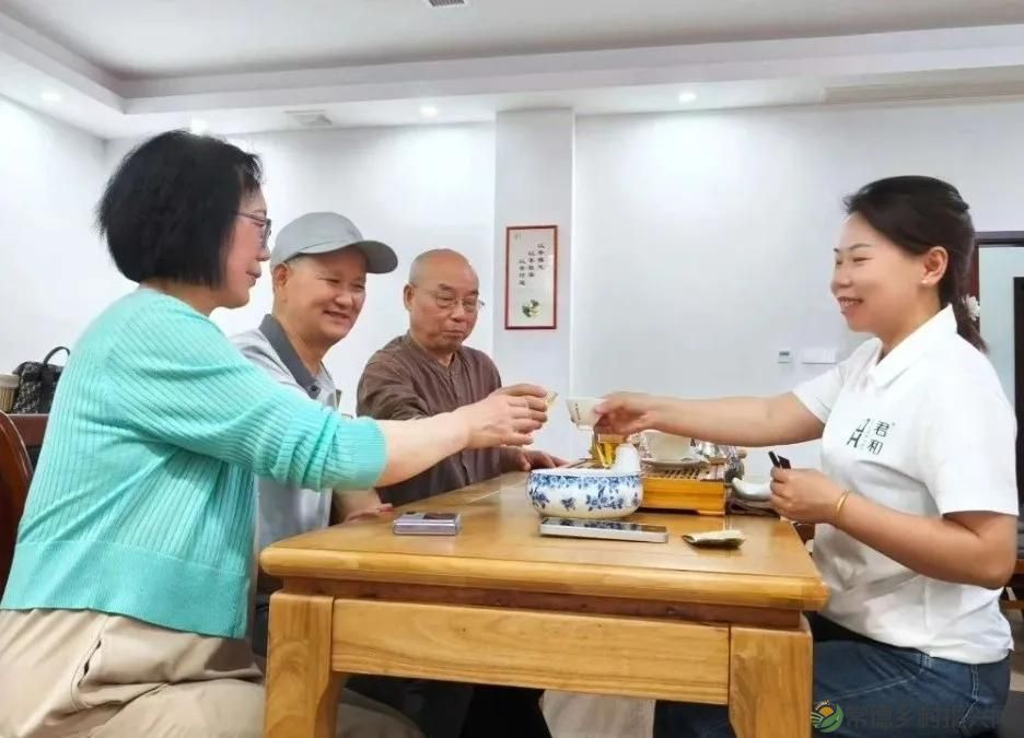 常德市茶文化促进会2025茶企对接活动走进桃源君和茶业(图9)