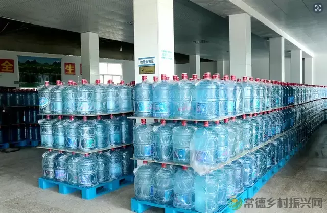 九九太浮——开启本土知名品牌岩涌泉水的典范标志,湖南人的骄傲(图2) 九九太浮——开启本土知名品牌岩涌泉水的典范标志,湖南人的骄傲(图2)