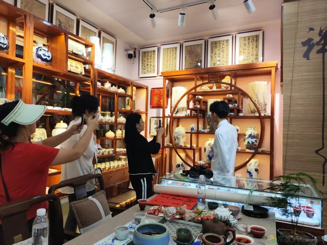 十五载笔墨耕耘,五百件瓷画生辉:“美德少年”五百封献给家乡的“情书”(图4) 书法1.jpg